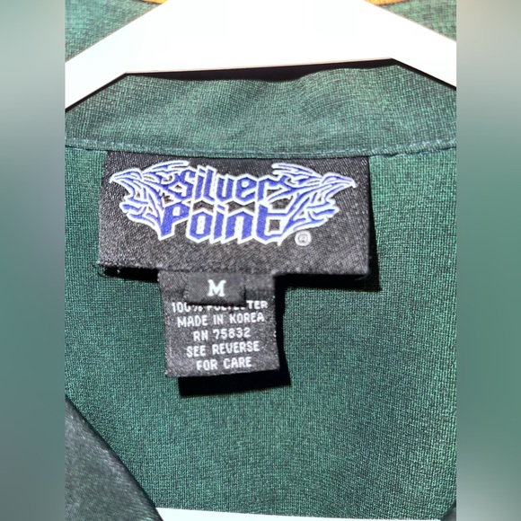 Silver Point Short Sleeve Button Up-Size M - Picture 3 of 3